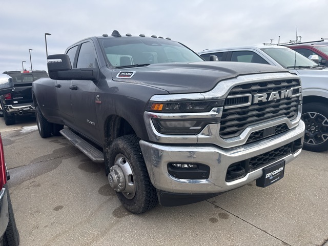 2026 RAM Ram 3500 Pickup Big Horn's photo