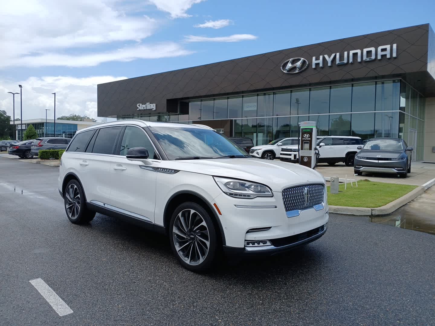 2022 Lincoln Aviator Reserve's photo