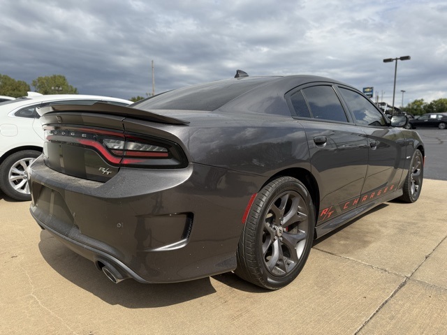 2019 Dodge Charger R/T photo 4