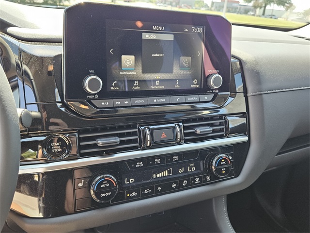 2025 Nissan Pathfinder SV photo 19
