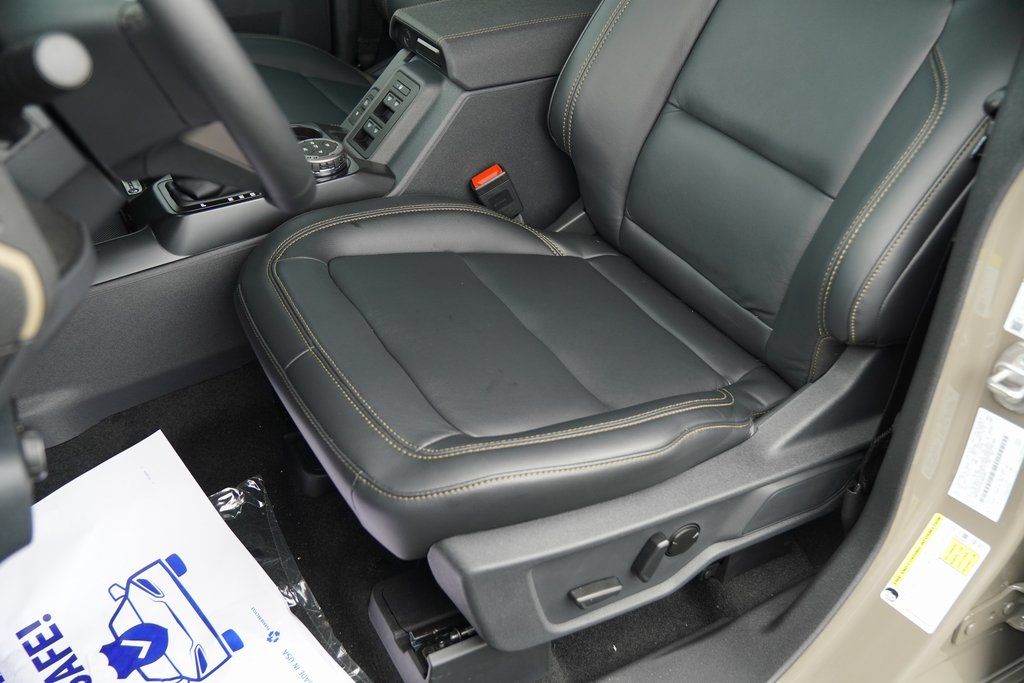 2025 Ford Bronco Badlands photo 7