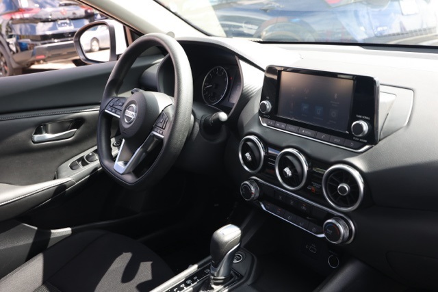 2022 Nissan Sentra S photo 17