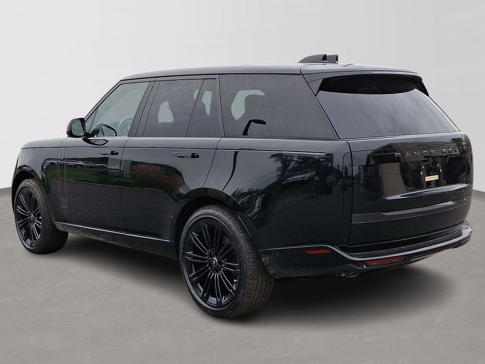 2025 Land Rover Range Rover SE photo 4