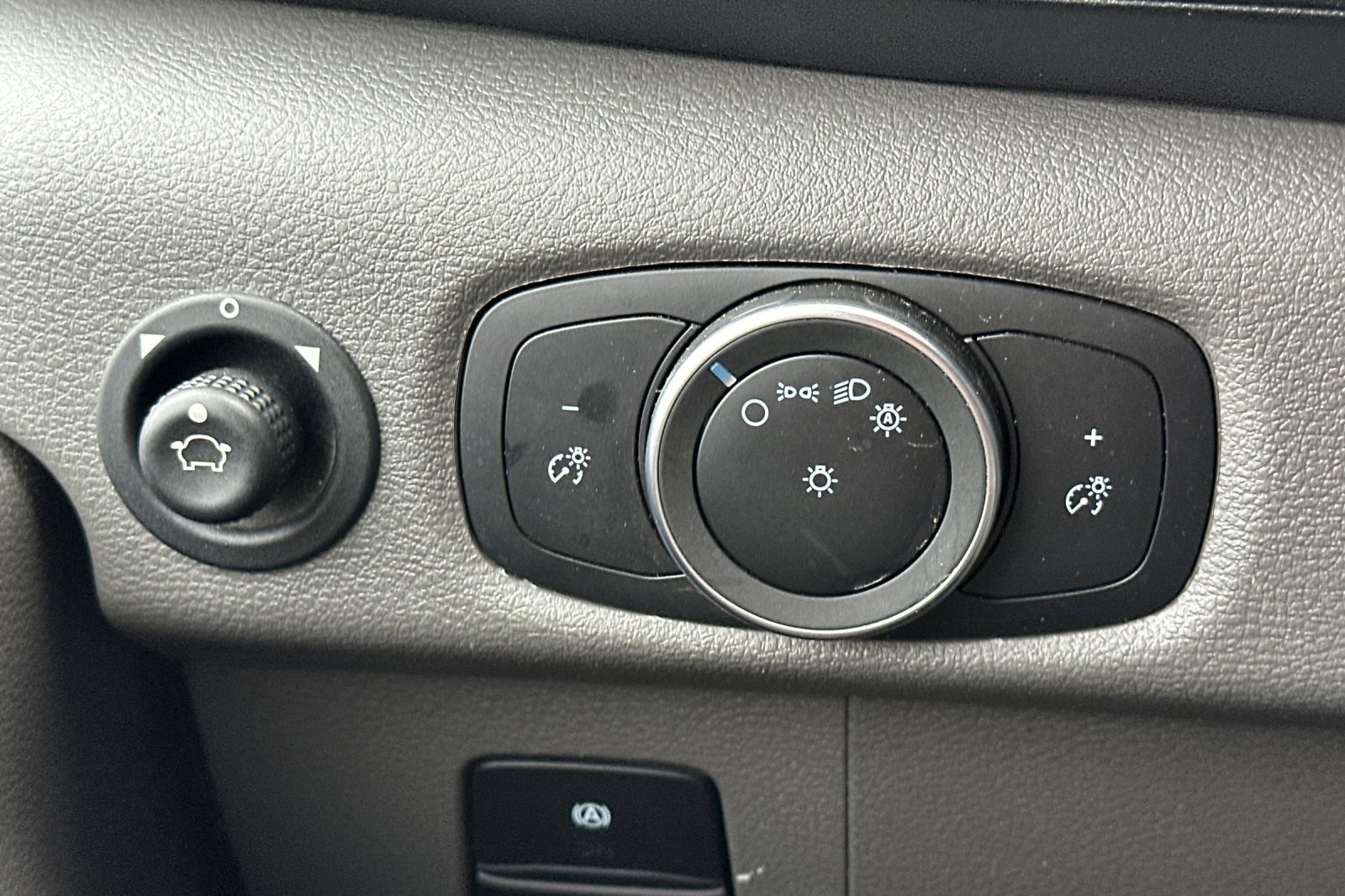 2023 Ford Transit photo 23