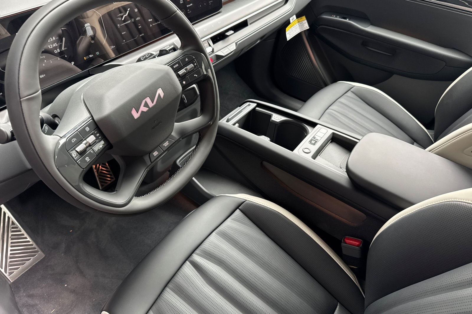 2026 Kia EV9 GT-Line AWD photo 4
