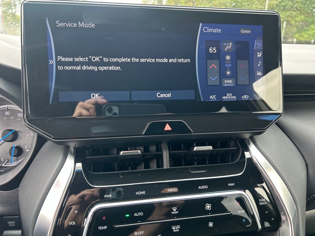2022 Toyota Venza XLE photo 18