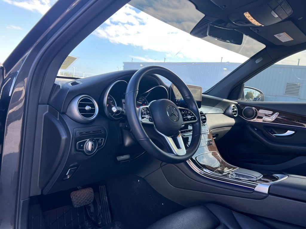 2021 Mercedes Benz GLC 300 photo 10