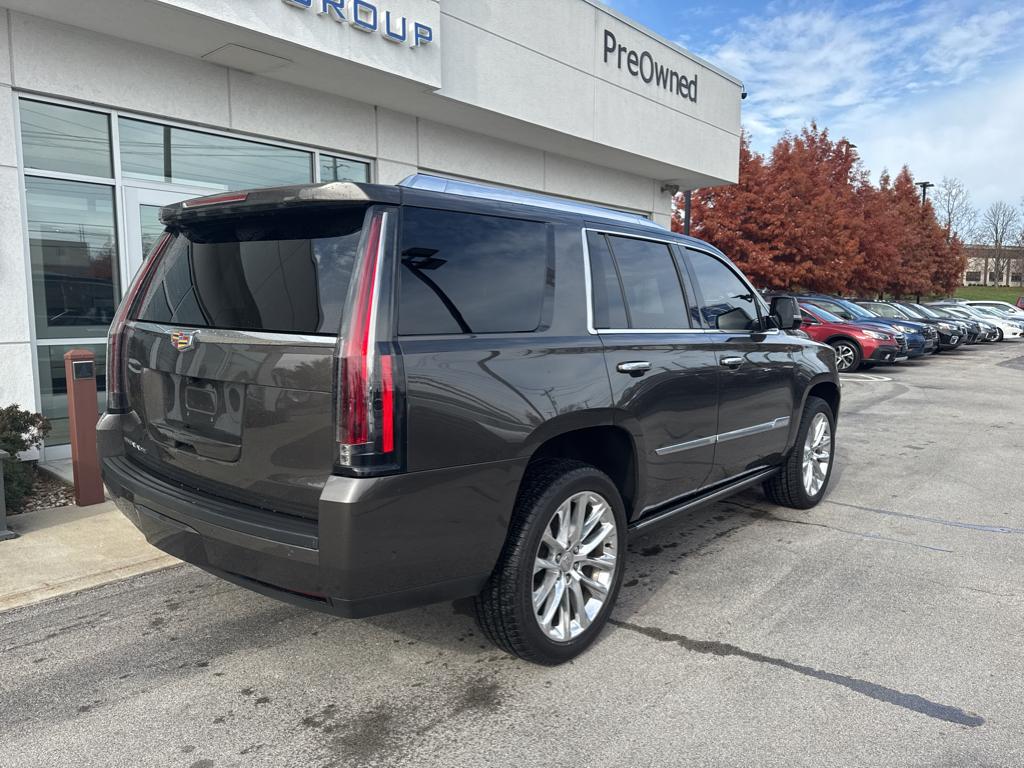 2020 Cadillac Escalade Platinum photo 3