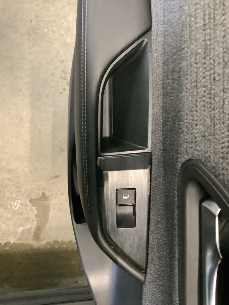 2023 Nissan Rogue SV photo 26