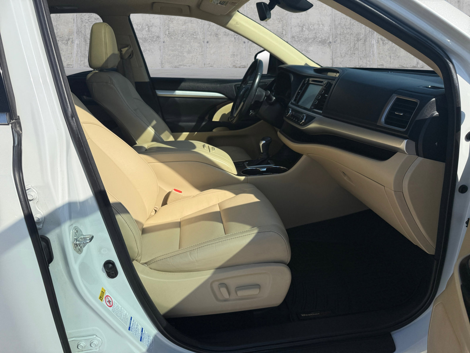 2017 Toyota Highlander XLE photo 4