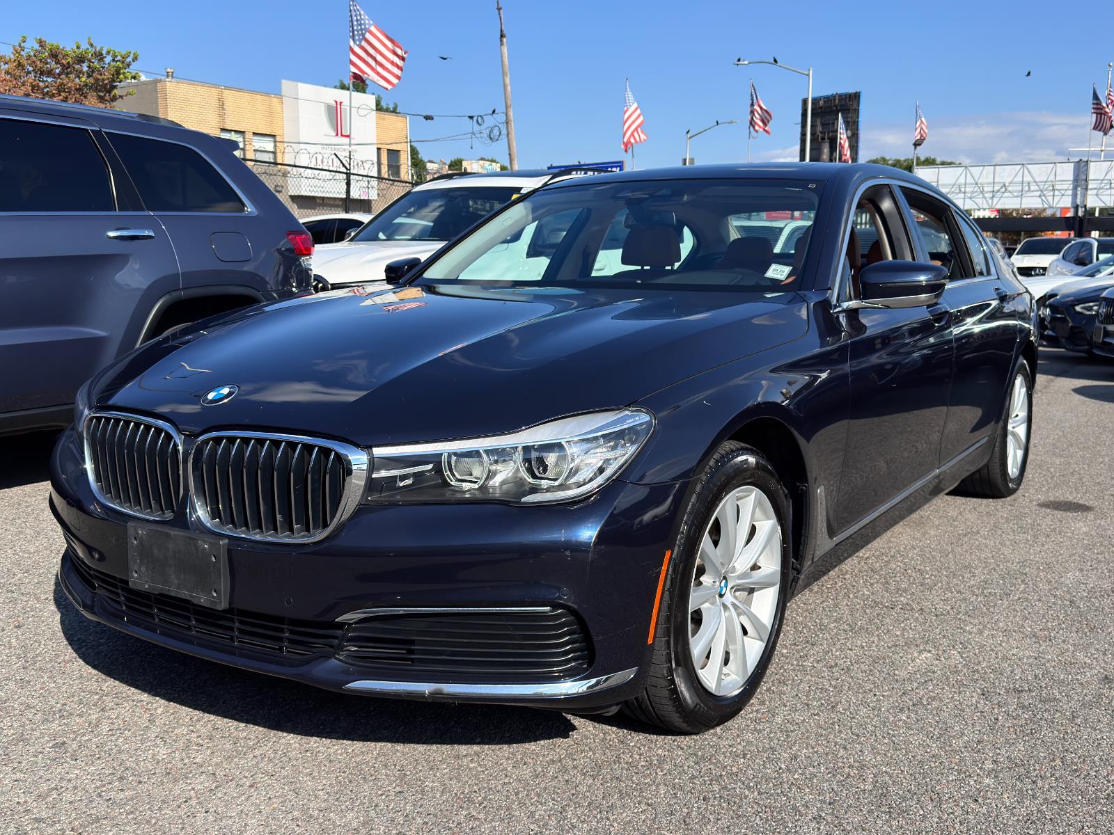 2019 BMW 7 Series 740i's photo