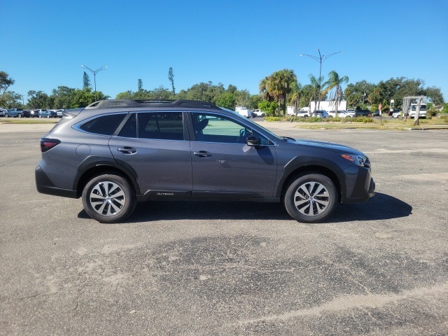 2023 Subaru Outback Premium photo 3