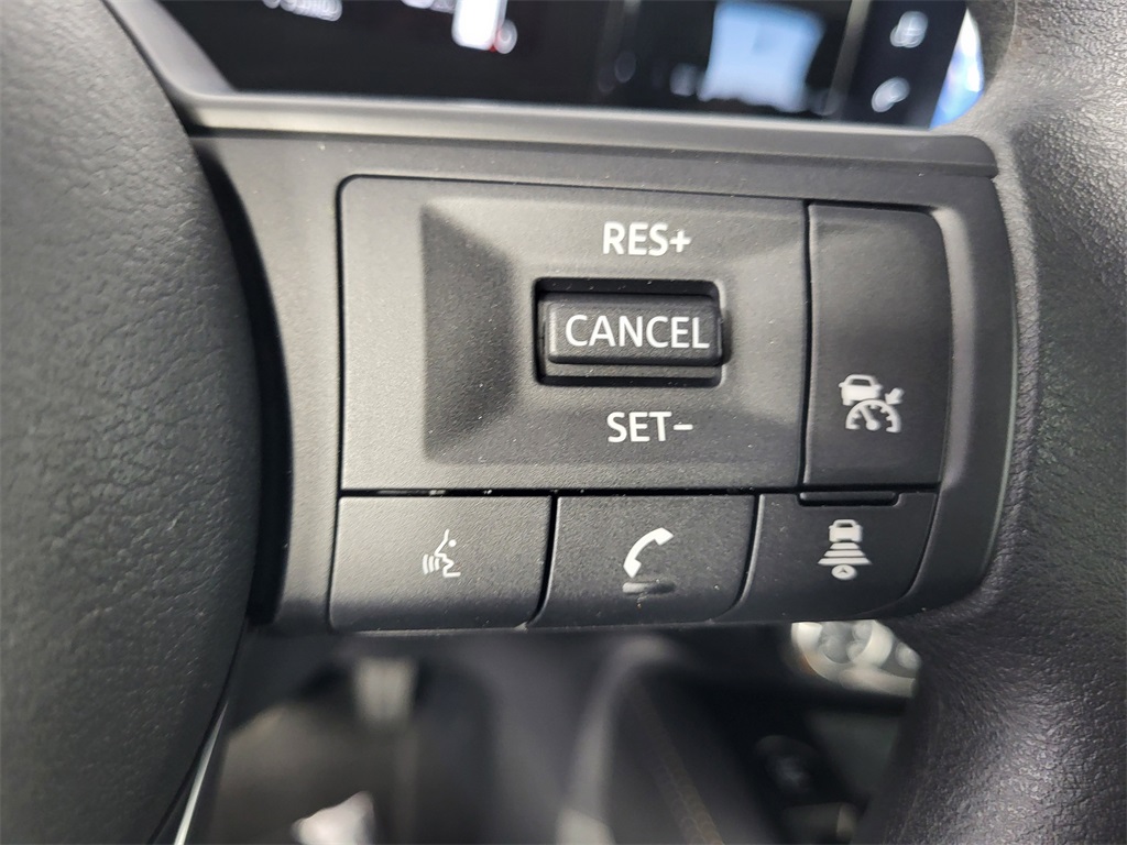 2025 Nissan Kicks SV photo 23