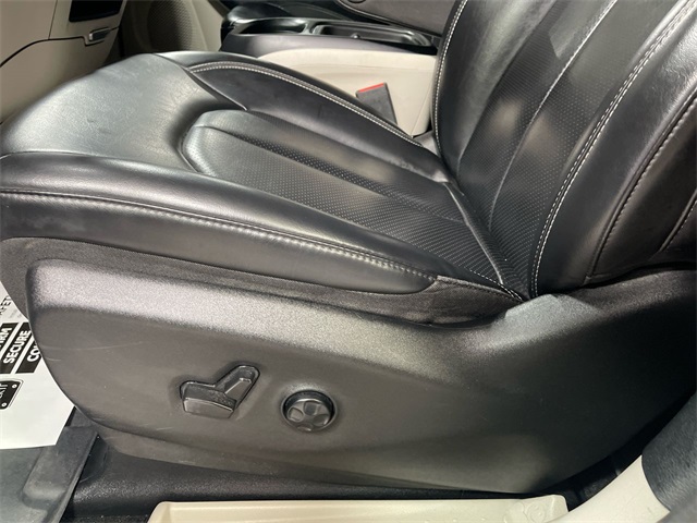 2021 Chrysler Voyager LXi photo 12