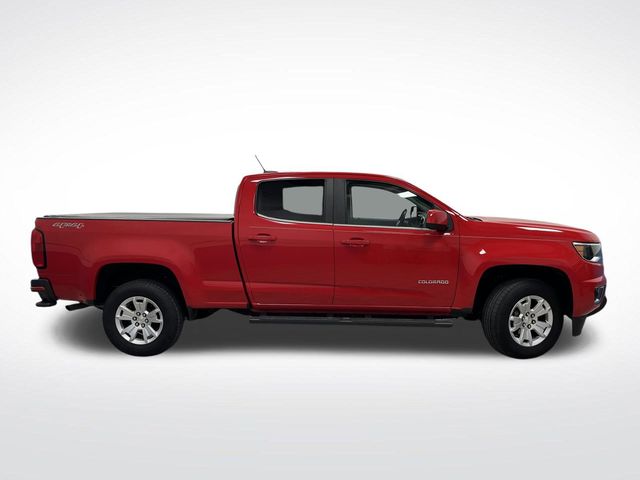 2017 Chevrolet Colorado LT photo 2