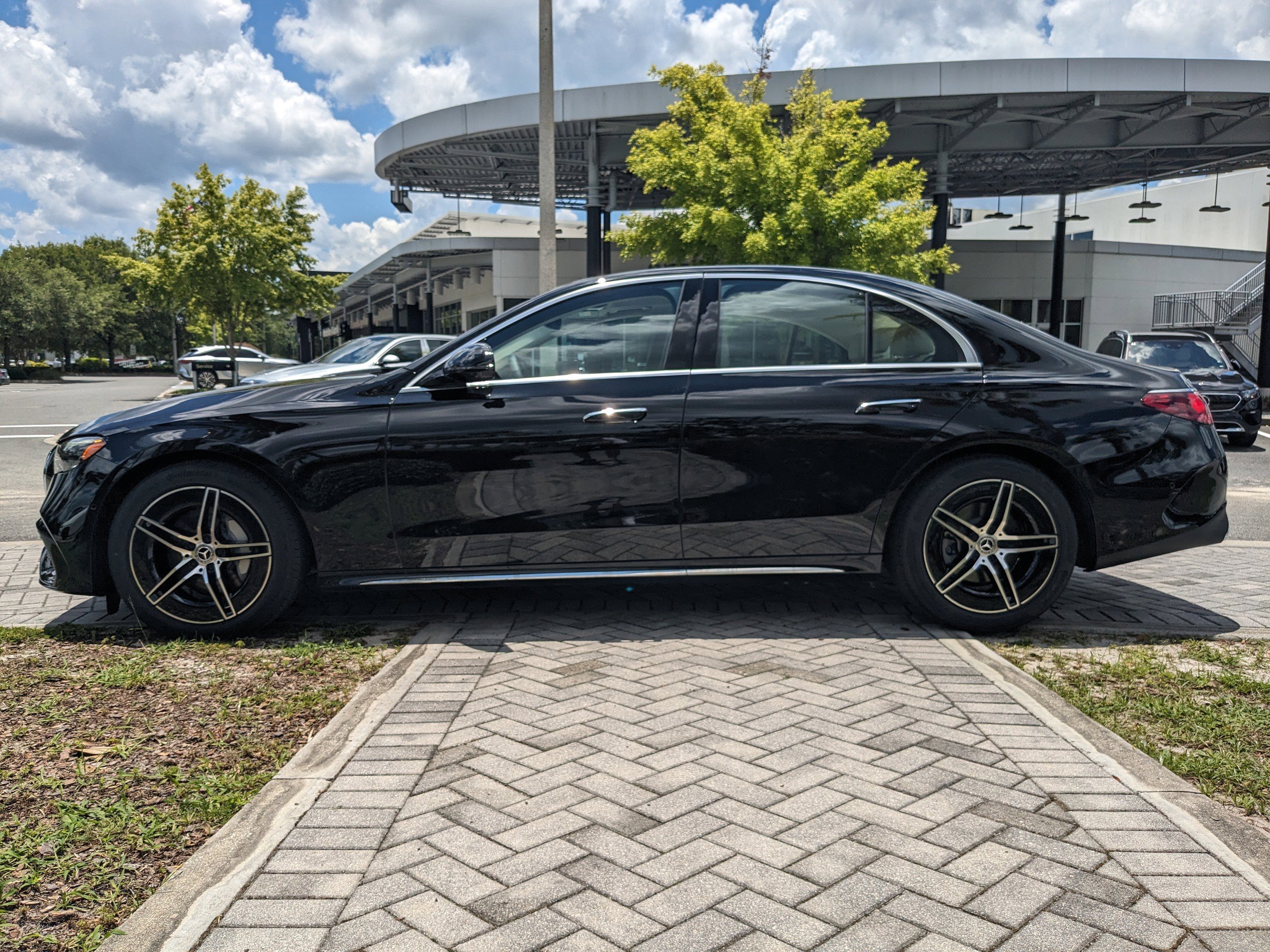 2025 Mercedes Benz E 350 photo 5