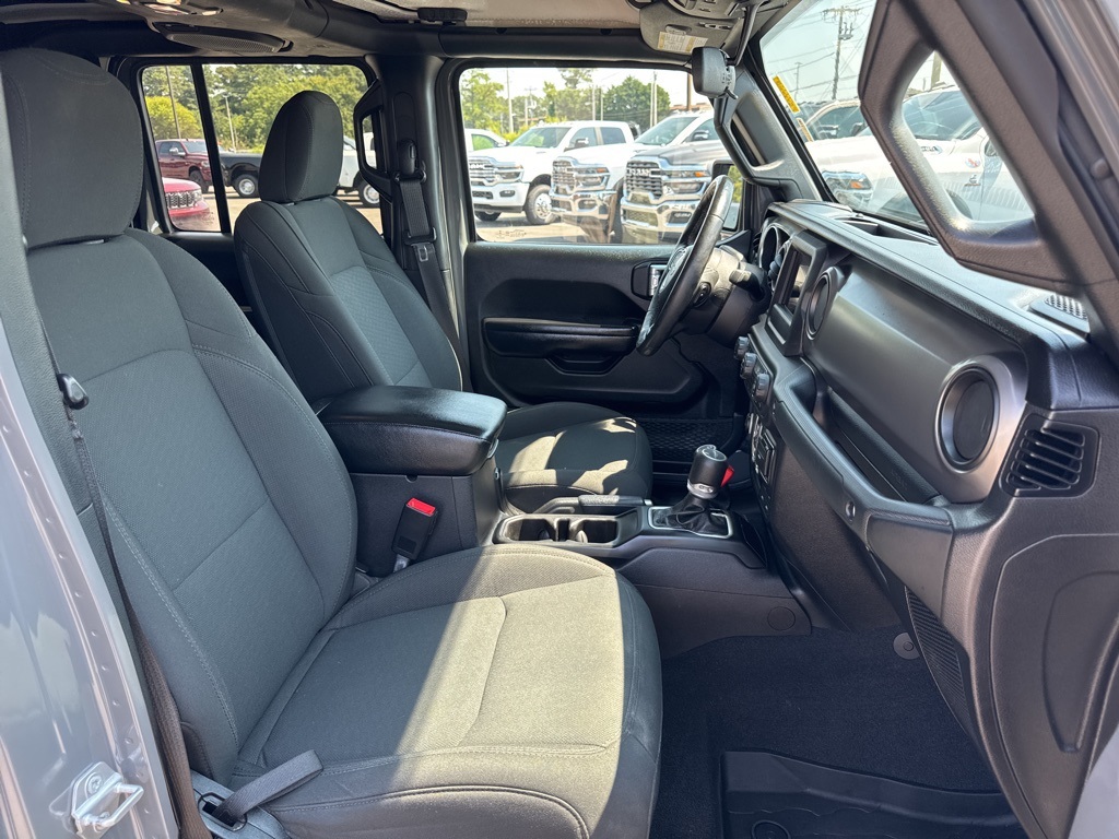 2021 Jeep Gladiator Willys photo 22