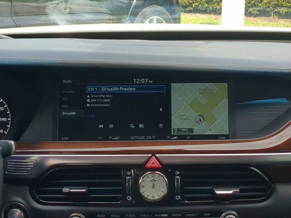 2019 Genesis G90 3.3T Premium photo 16