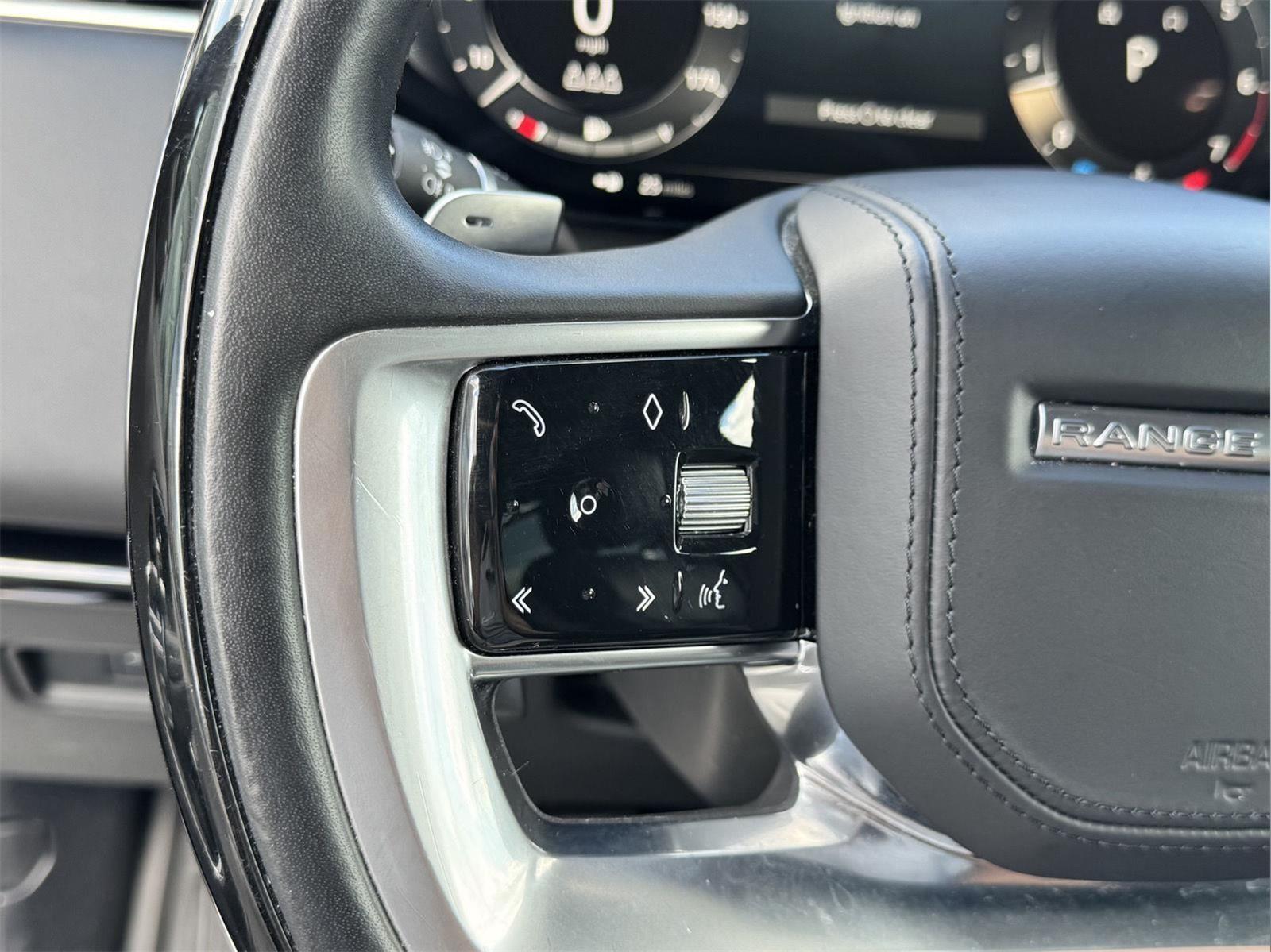 2023 Land Rover Range Rover SE photo 36