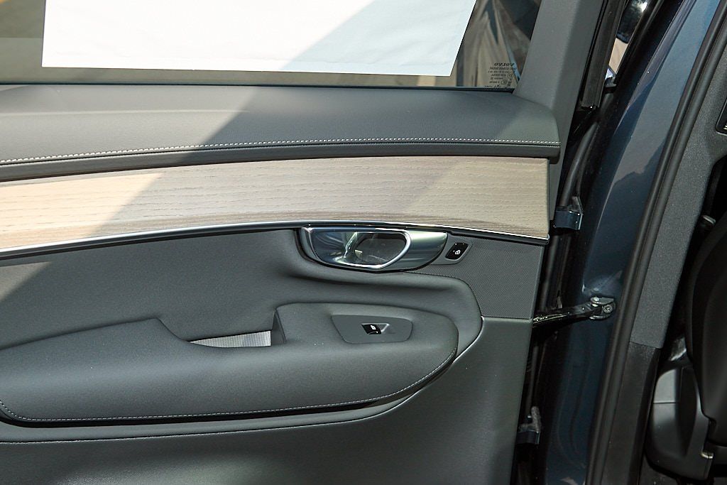 2026 VOLVO XC90 - Image 18