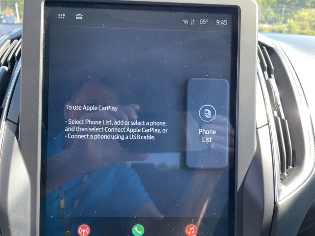 2024 Ford Edge Titanium photo 19