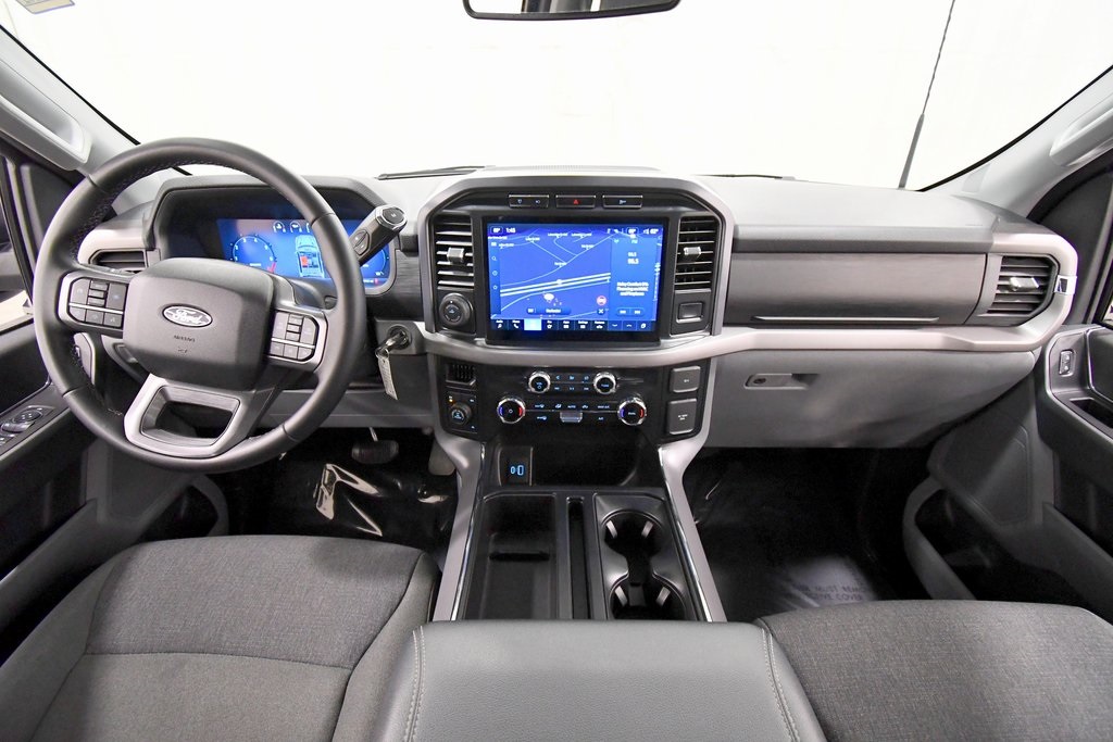 Used 2024 Blue Metallic Ford XLT image 3