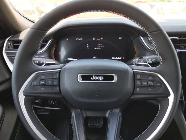 2025 Jeep Grand Cherokee Altitude photo 18