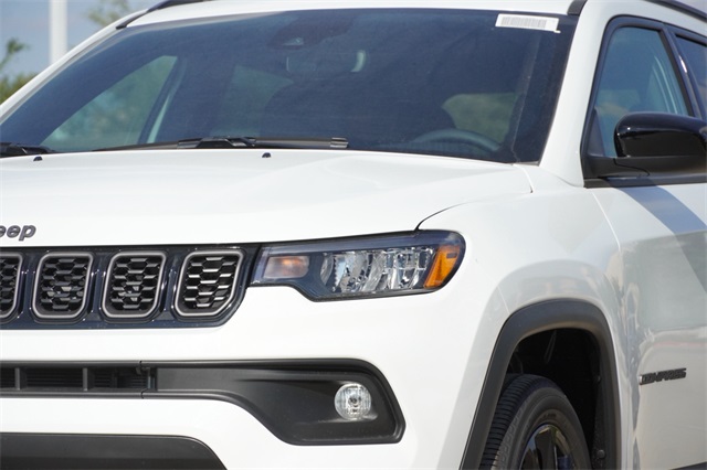 2026 Jeep Compass North Edition Altitude photo 4