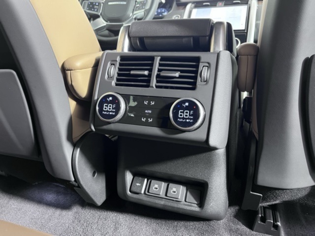 2025 Land Rover Discovery SE photo 24