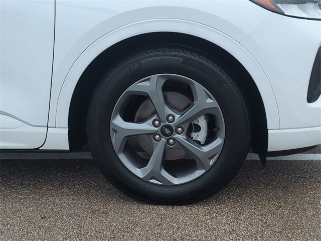 2023 Ford Escape ST-Line photo 7
