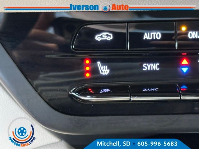 2023 Buick Envision Essence photo 21