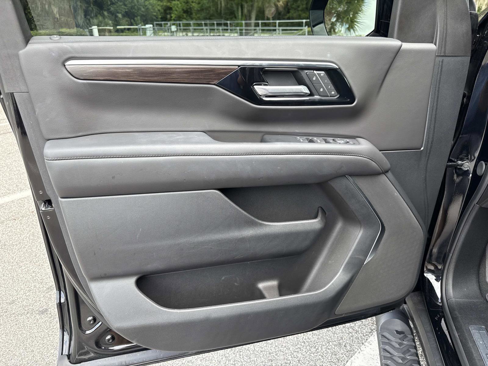 2025 Chevrolet Tahoe Z71 photo 16