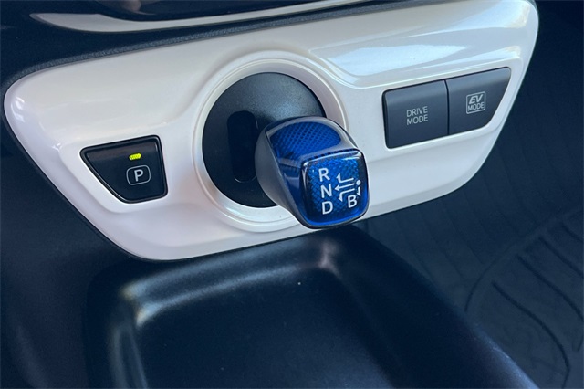 2017 Toyota Prius One Two photo 23