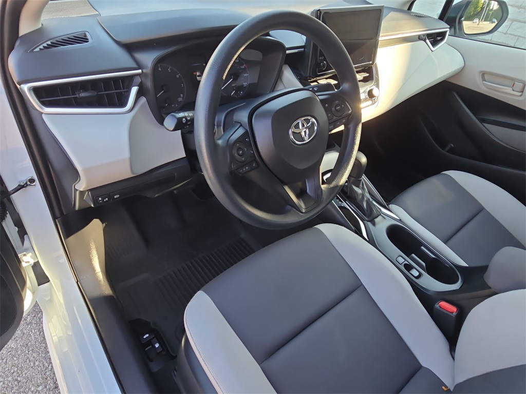 2023 Toyota Corolla LE photo 16