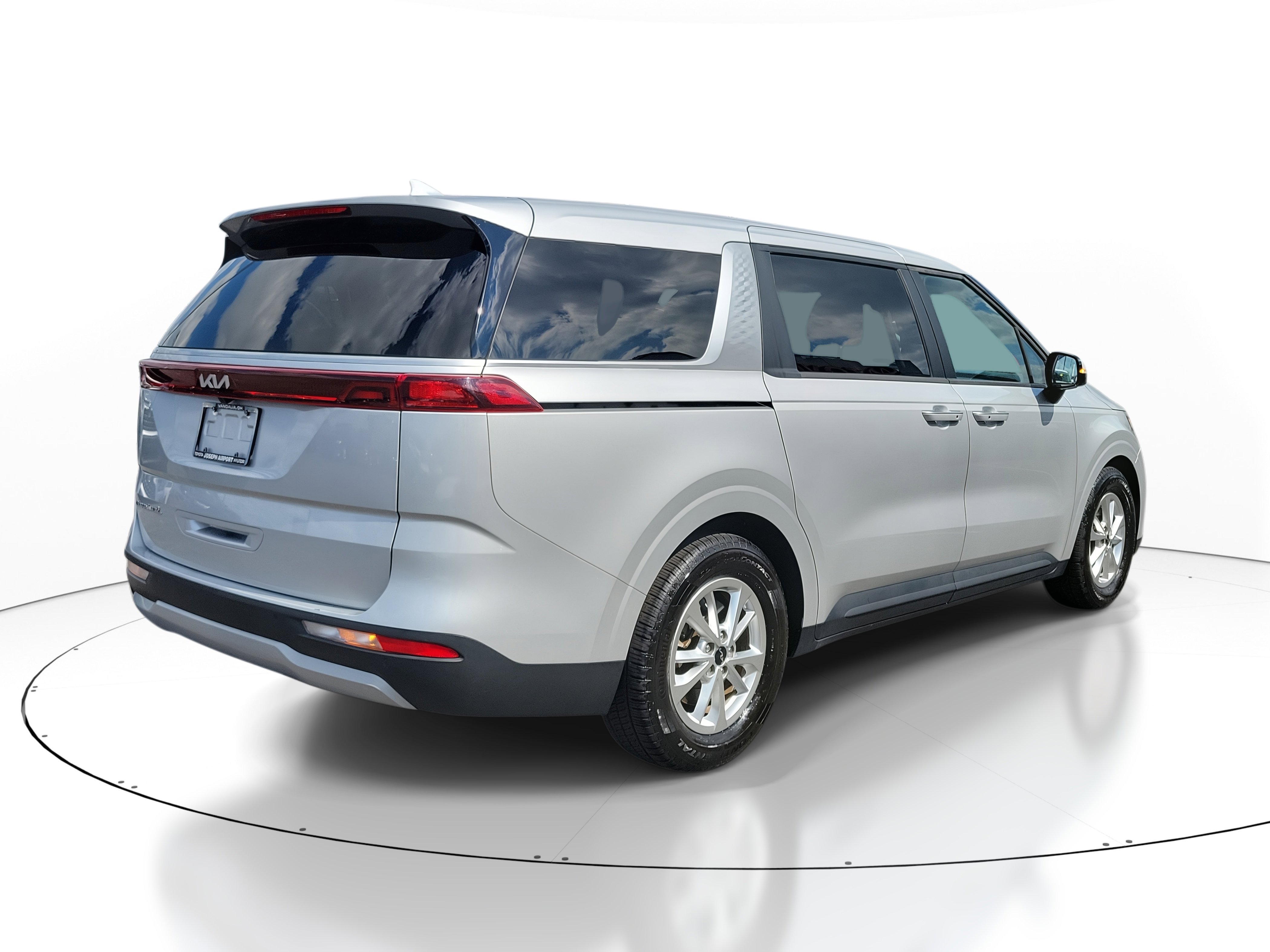 2022 Kia Carnival LXS photo 4