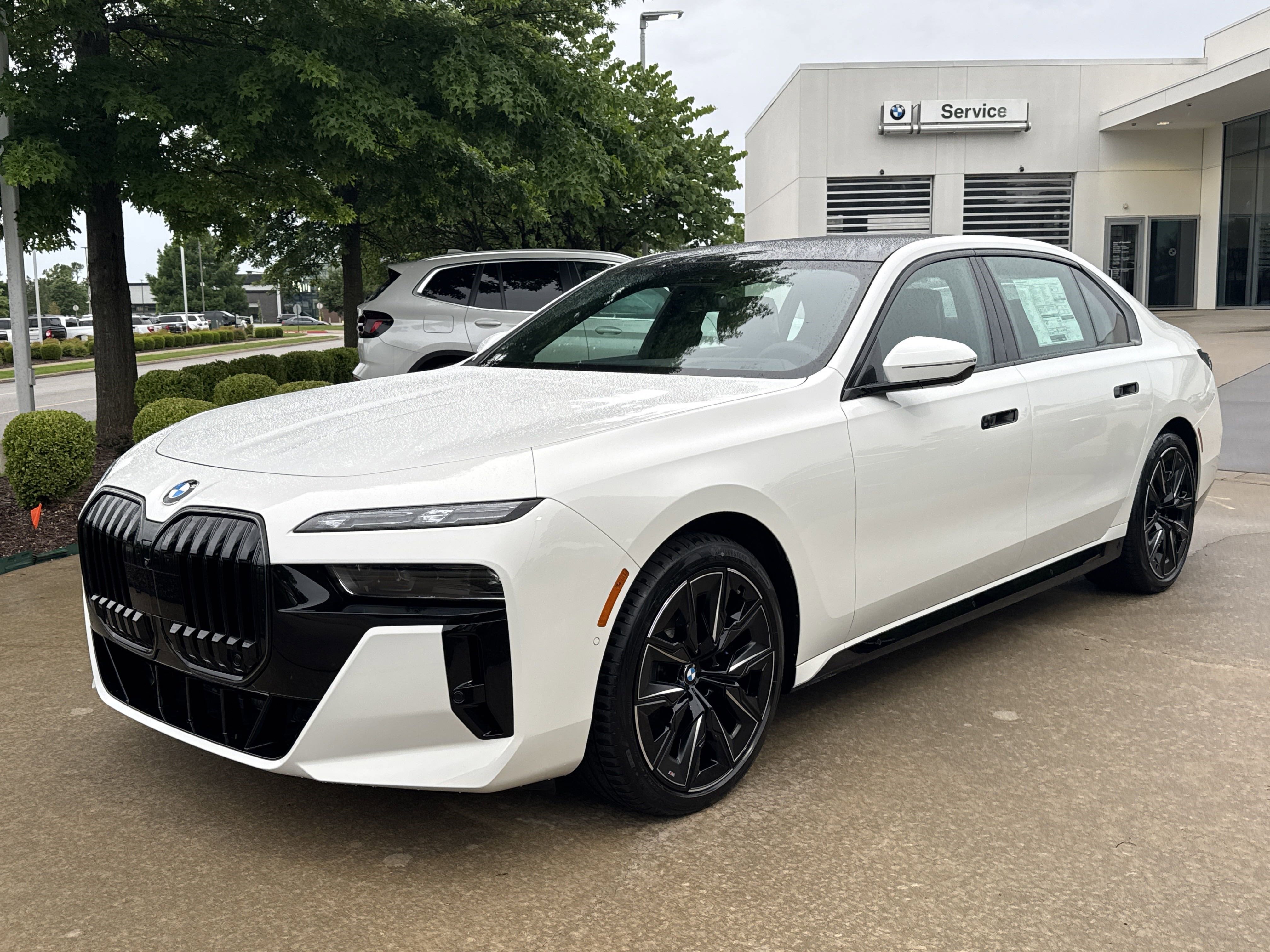 New 2025 0300 Alpine White BMW 740i xDrive image 1