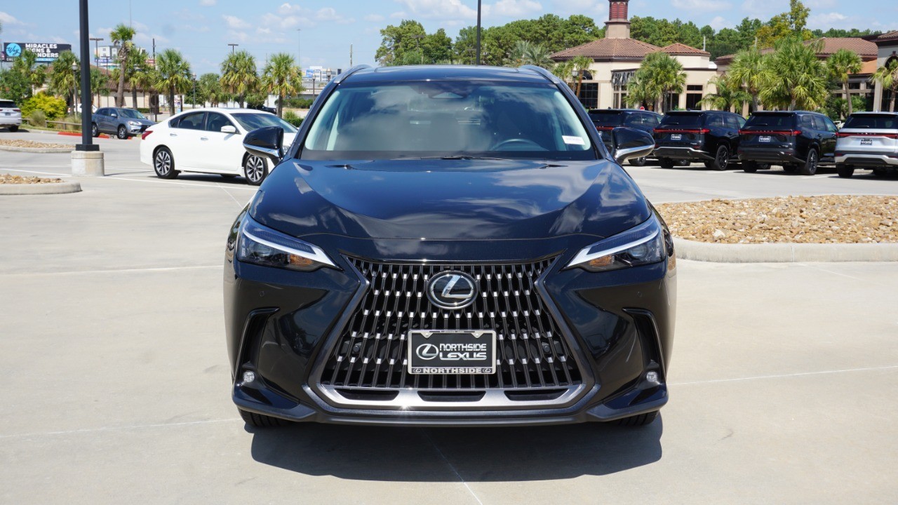 2025 Lexus NX Premium photo 3