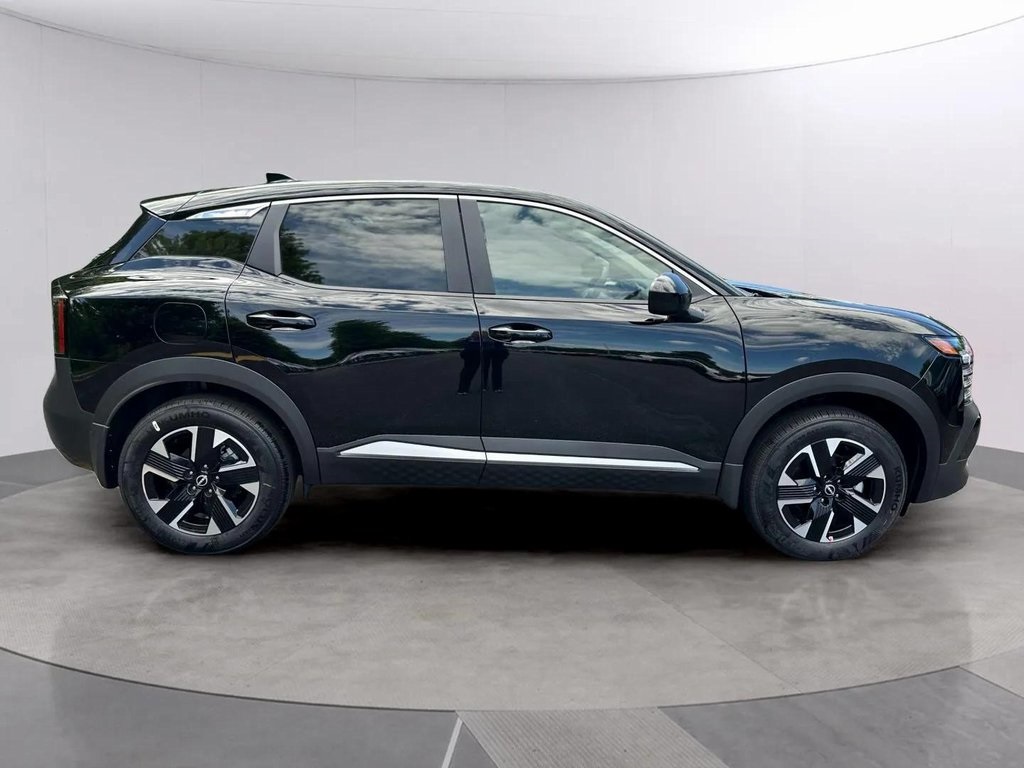 2025 Nissan Kicks SV photo 2