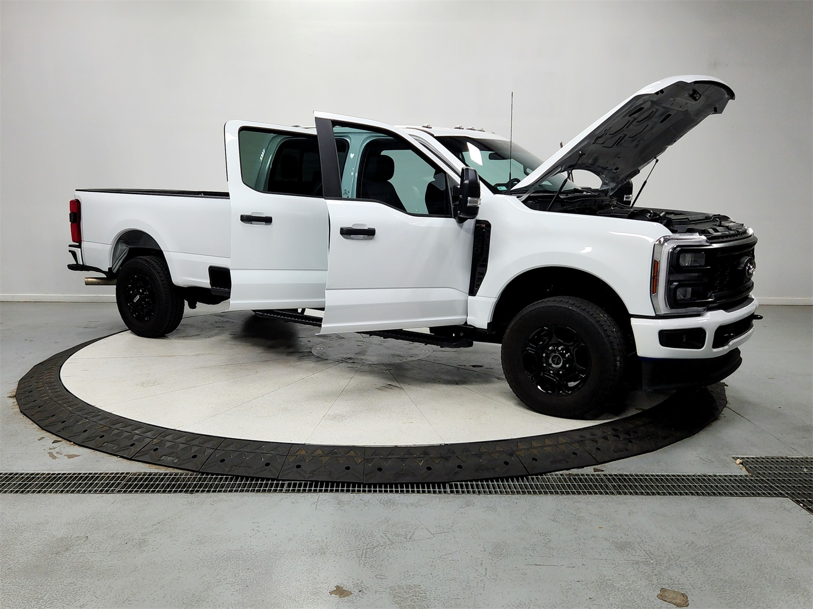 2024 Ford F-250 XL photo 7