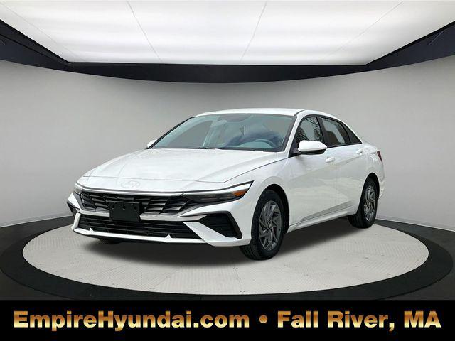 2024 Hyundai Elantra SEL's photo