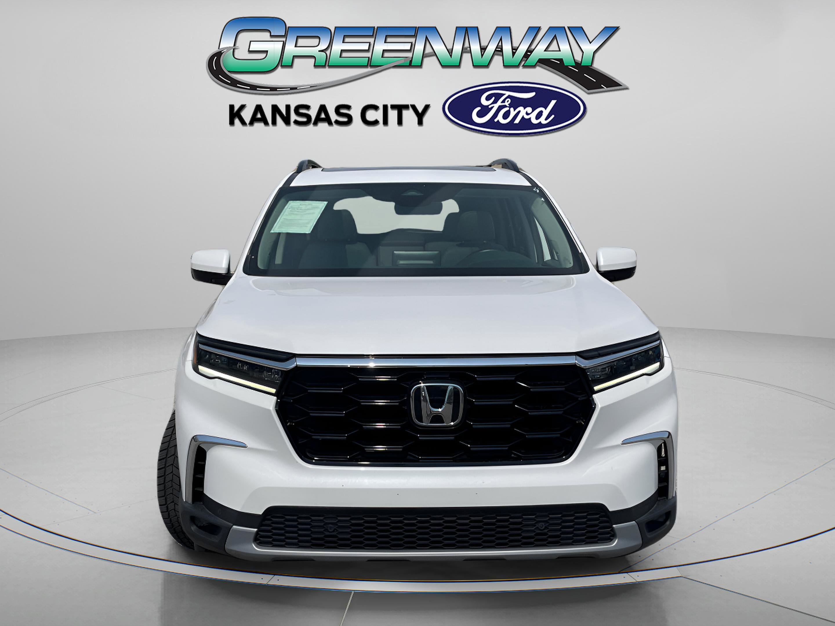 Used 2023 Honda Pilot Touring with VIN 5FNYG1H77PB045244 for sale in Kansas City