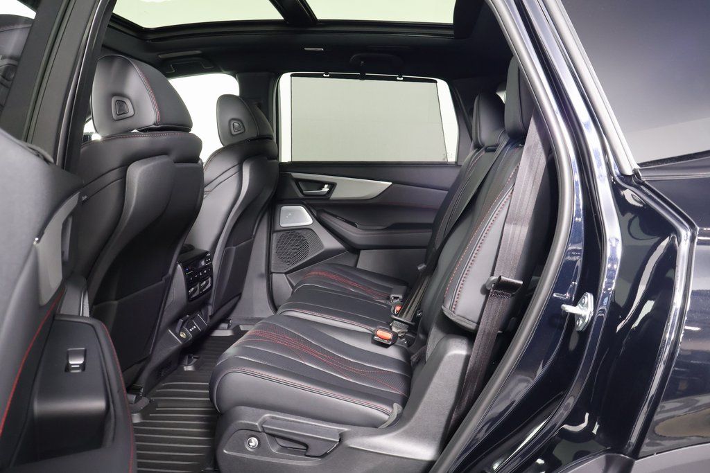 2026 Acura MDX SH-AWD A-Spec Advance photo 6