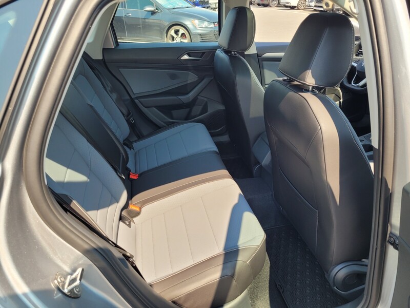 2025 Volkswagen Jetta 1.5T SE photo 8