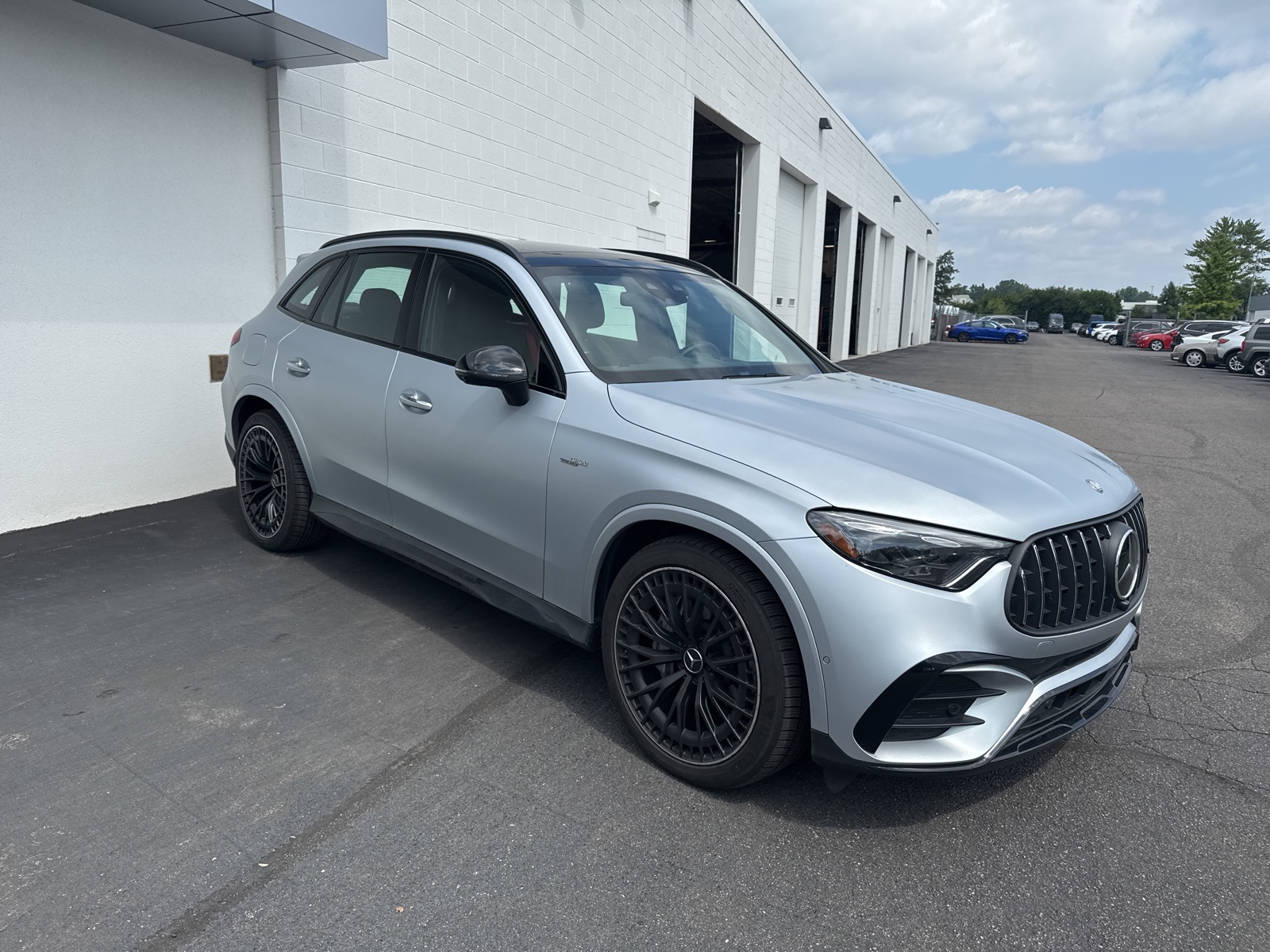 2024 Mercedes Benz GLC 43 AMG 4MATIC photo 4