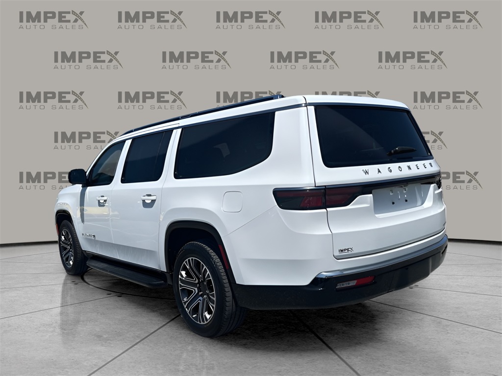 2024 Jeep Wagoneer L Series II photo 3