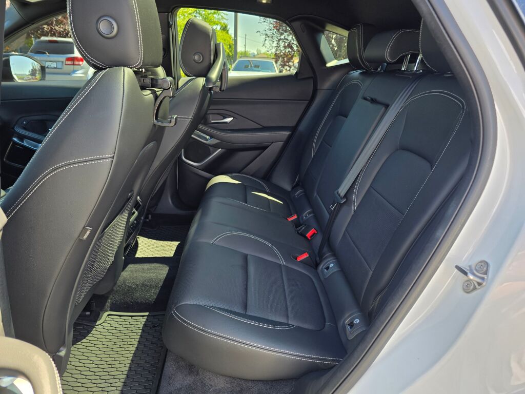 2024 Jaguar E-PACE R-Dynamic SE photo 16