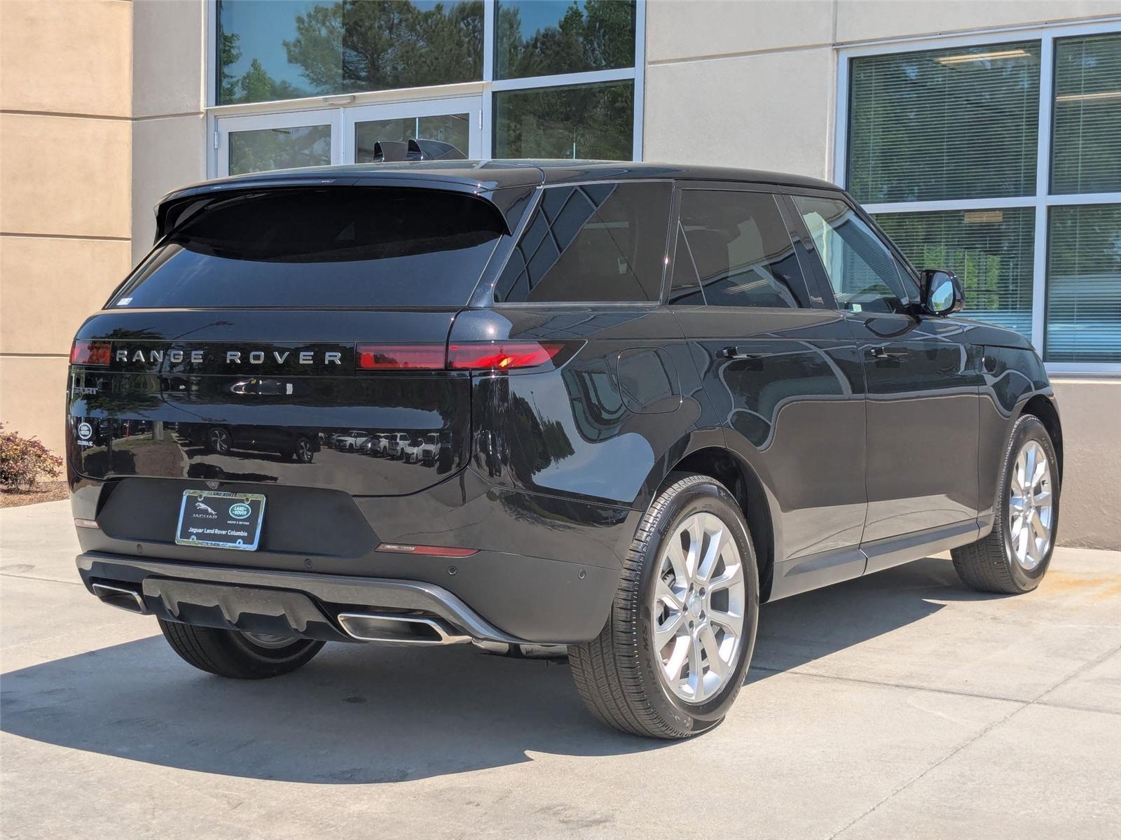 2025 Land Rover Range Rover Sport P360 S photo 4