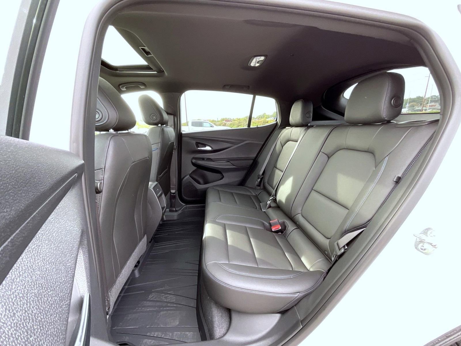 2025 Buick Envista ST photo 19