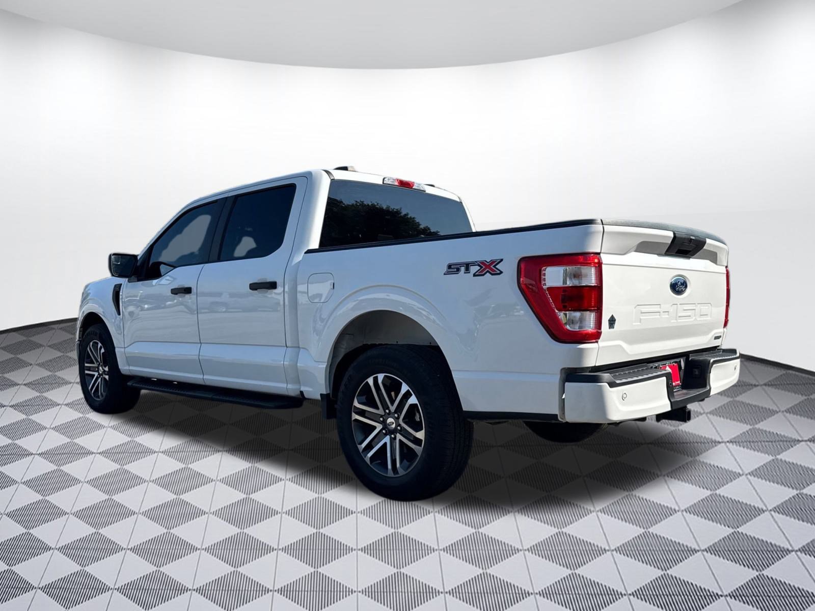 2023 Ford F-150 XL photo 3