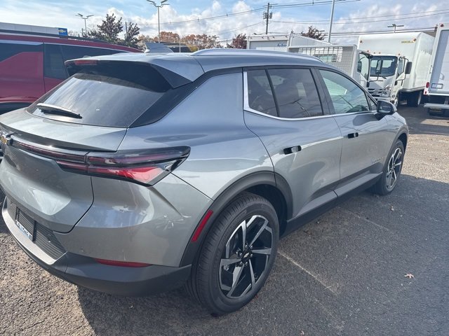 2026 Chevrolet Equinox EV 1LT photo 4